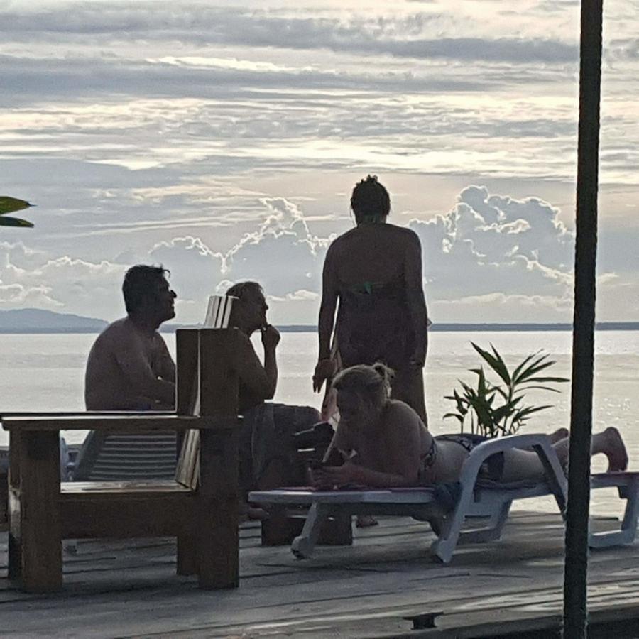 Barrbra Bnb Over The Sea 博卡斯德尔托罗 外观 照片